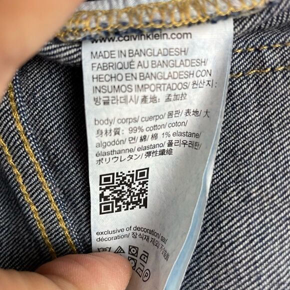 Calvin Klein Jeans Denim Shorts Size 10 EUC - Picture 5 of 5